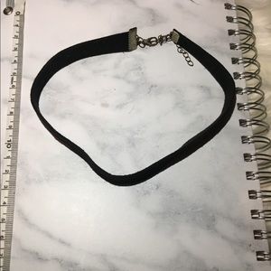 Simple, black choker